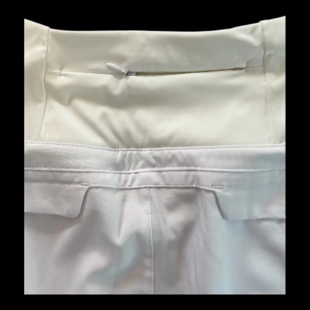 🆕 NWOT women’s white athletic skort with zip pockets | size XL